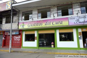 Konditorei und Eiskaffee "Gustitos del Padre", auf Deutsch: "Die kleinen Vergnügen des Pfarrers", Puerto Maldonado, Departamento Madre de Dios, Peru; Foto: Florian Kopp